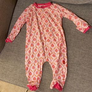 Magnetic me by Magnificent baby